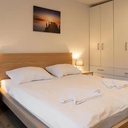 Vive Diem * האוס